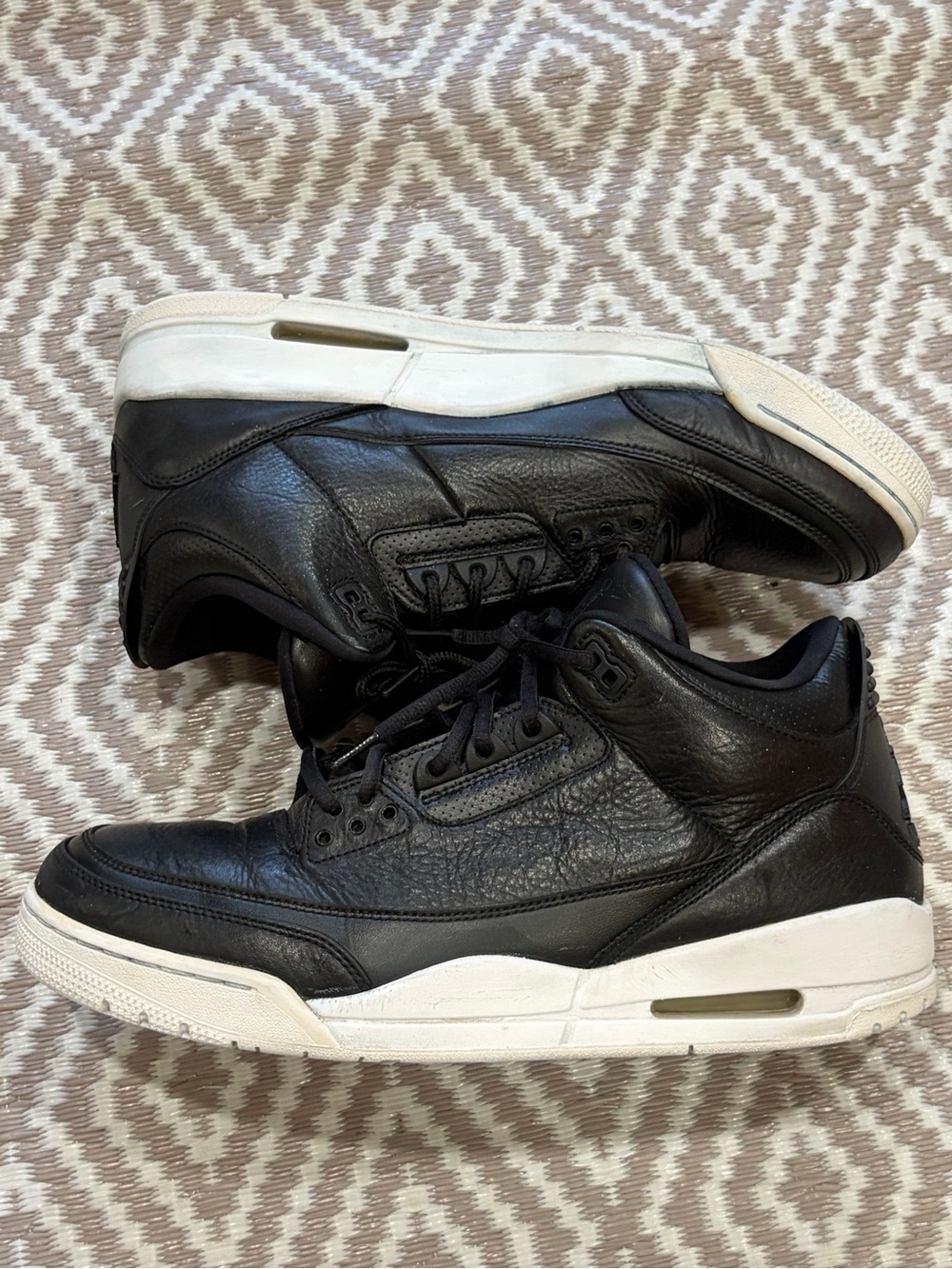 Air Jordan 3 Cyber Monday Black / White Sneakers Men’s 12